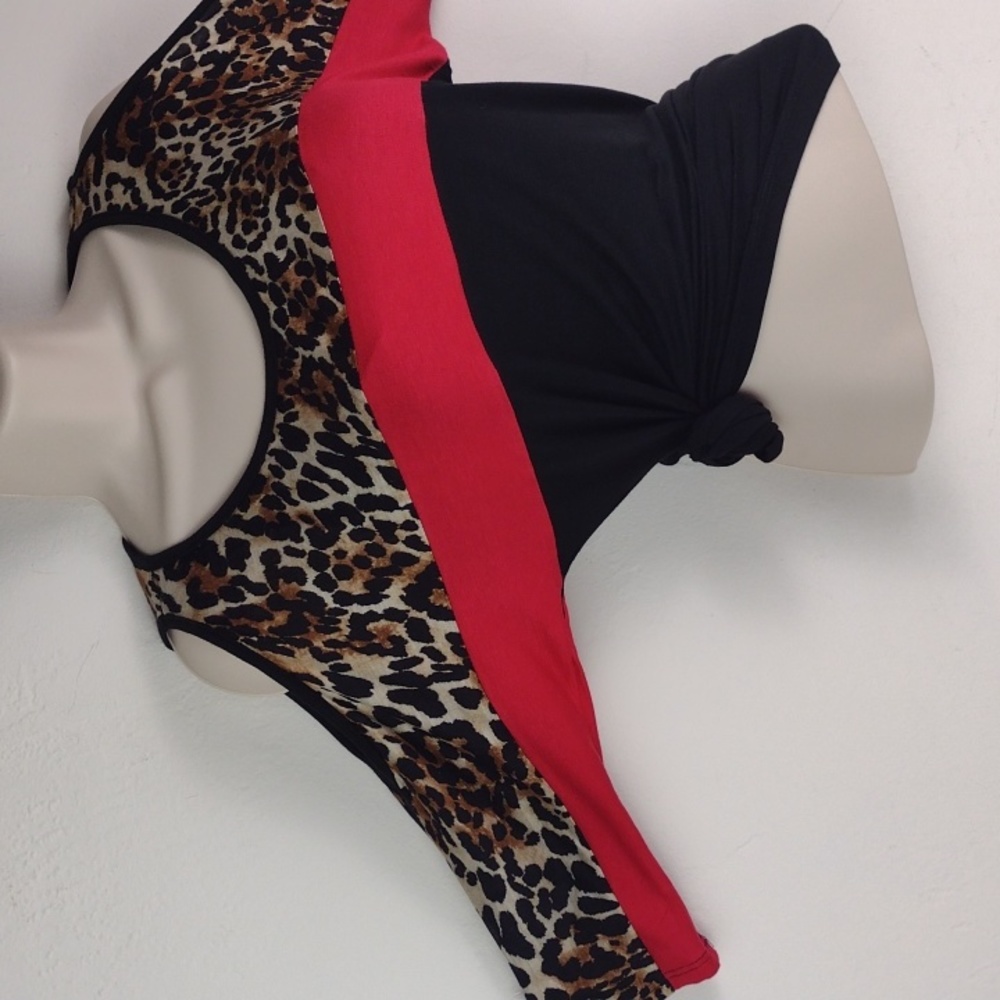 🌻 3 For $15 Cheetah Red & Black Color-Block Cool Cold Shoulder Stunning Top NWT